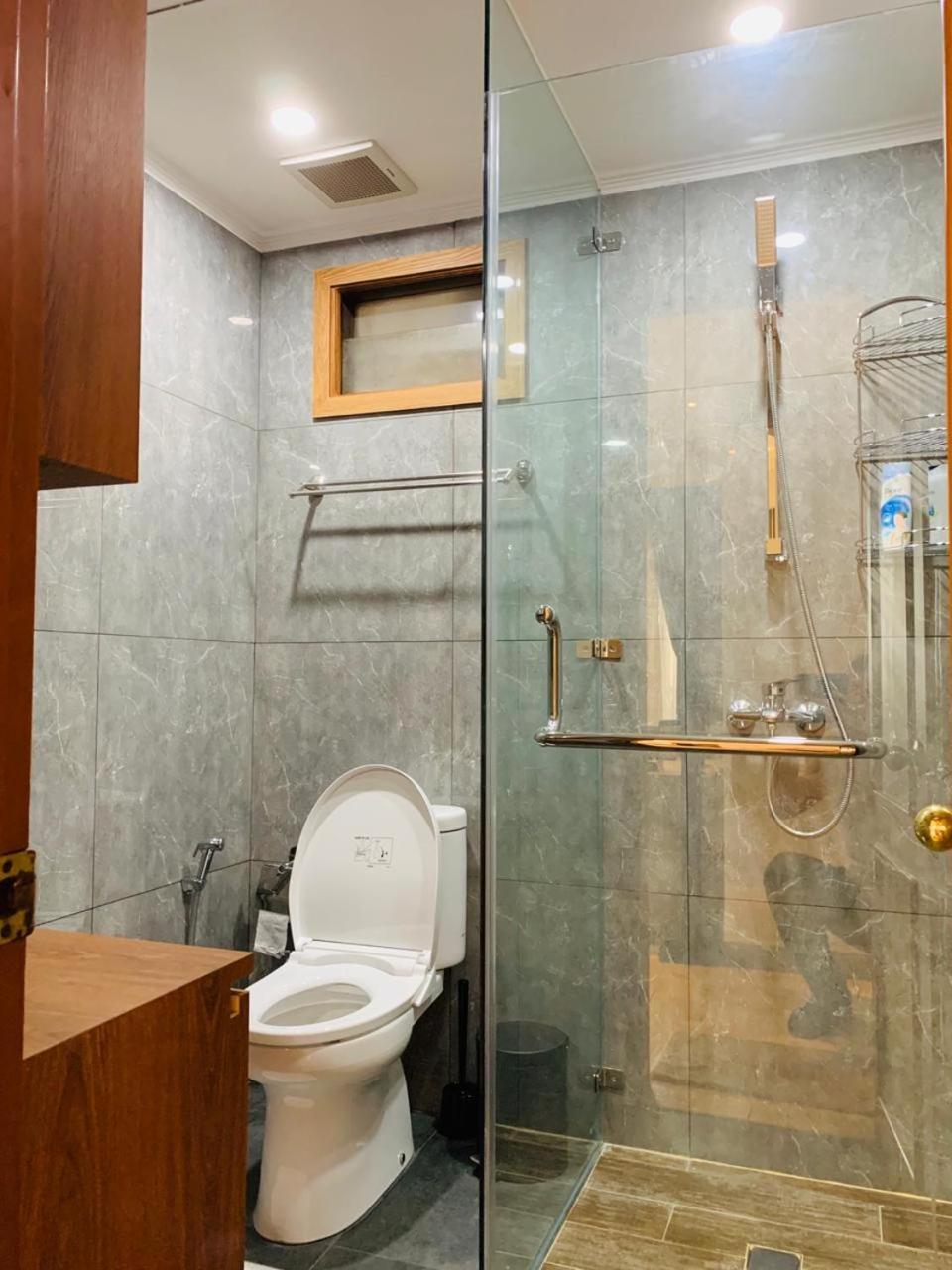 Exclusive Slipi Grogol Senayan Sudirman 3br 1 Full Furnished